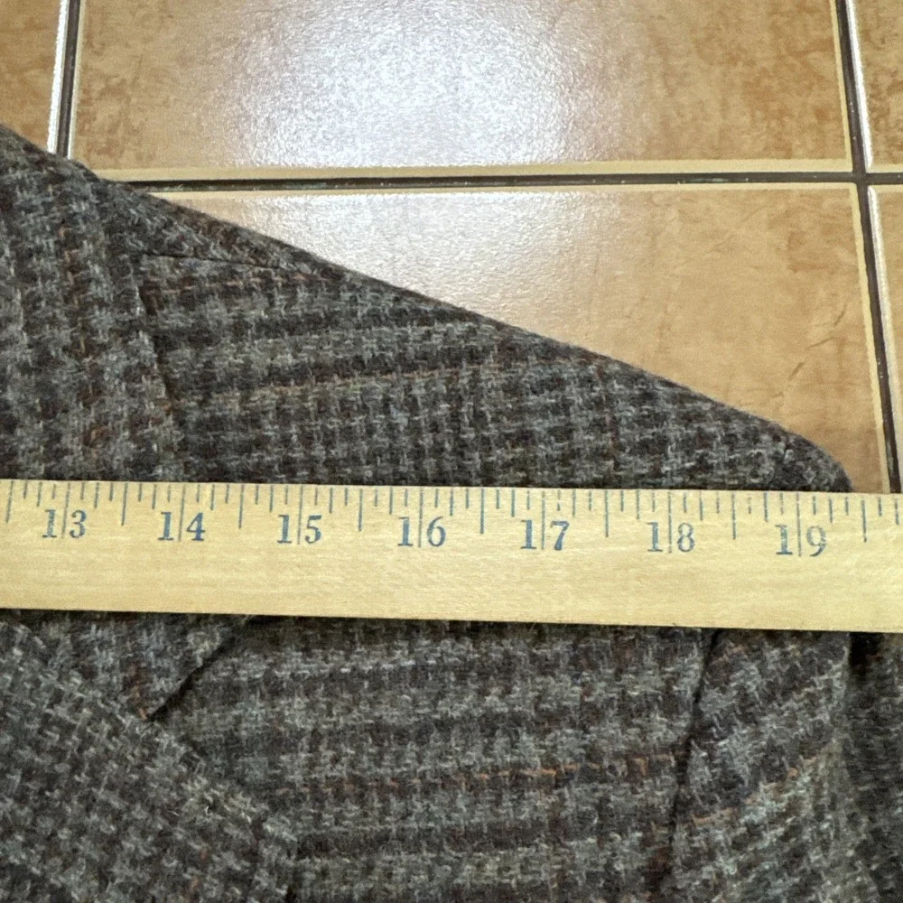 Vintage Corbin Men's Sport Coat Sz 44R  Tweed Wool Blazer Jacket Made in USA